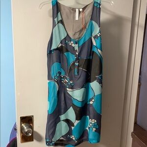 Elegant Blue and Black Sleeveless Dress